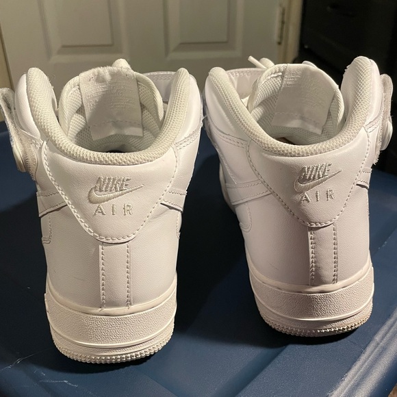 Nike Air Force 1 Mid White - Picture 3 of 5